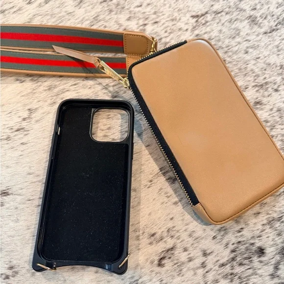 Phone case/pouch crossbody - Picture 6 of 8